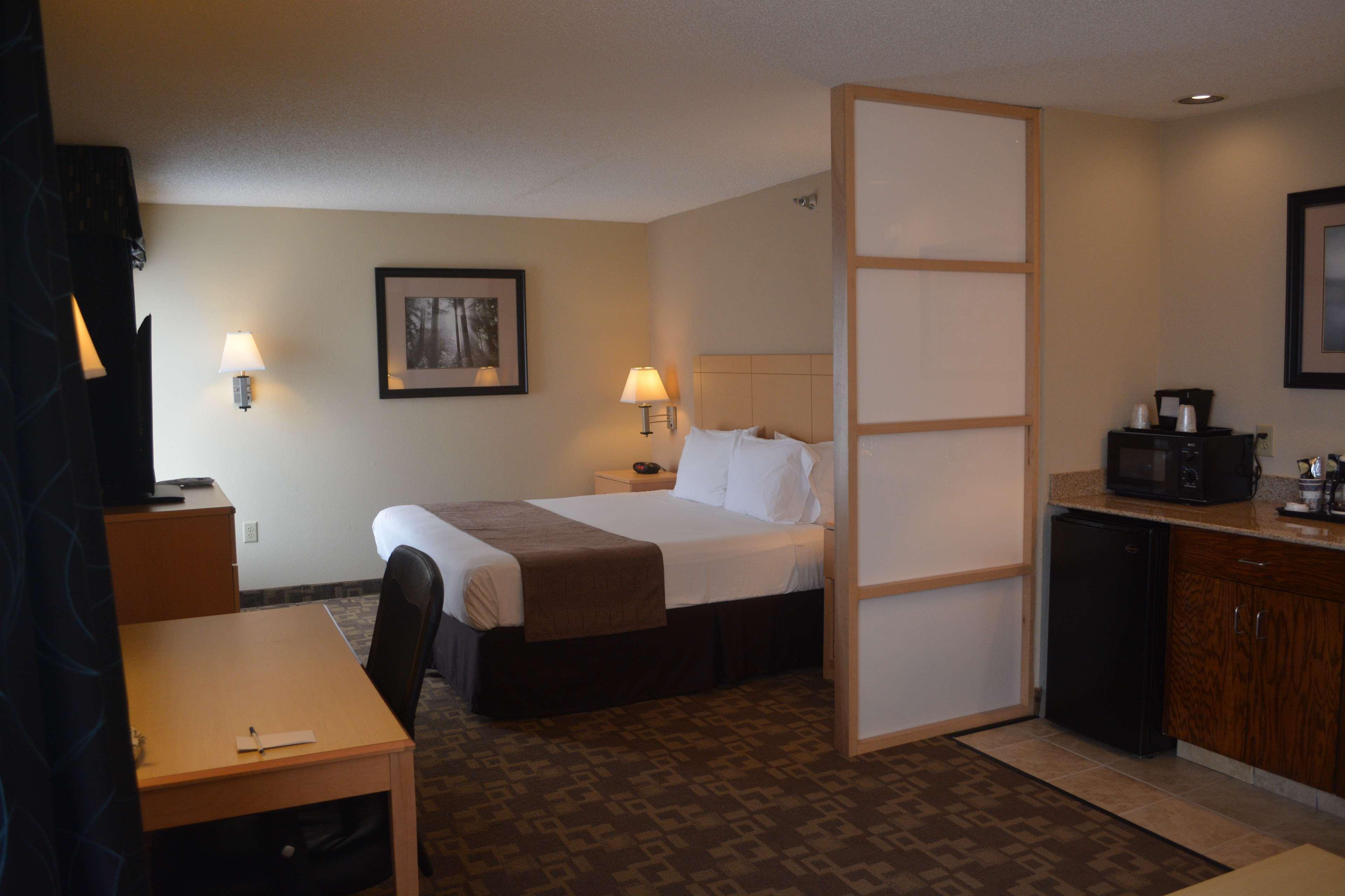 Surestay Plus Hotel By Best Western Roanoke Rapids I-95 Номер фото