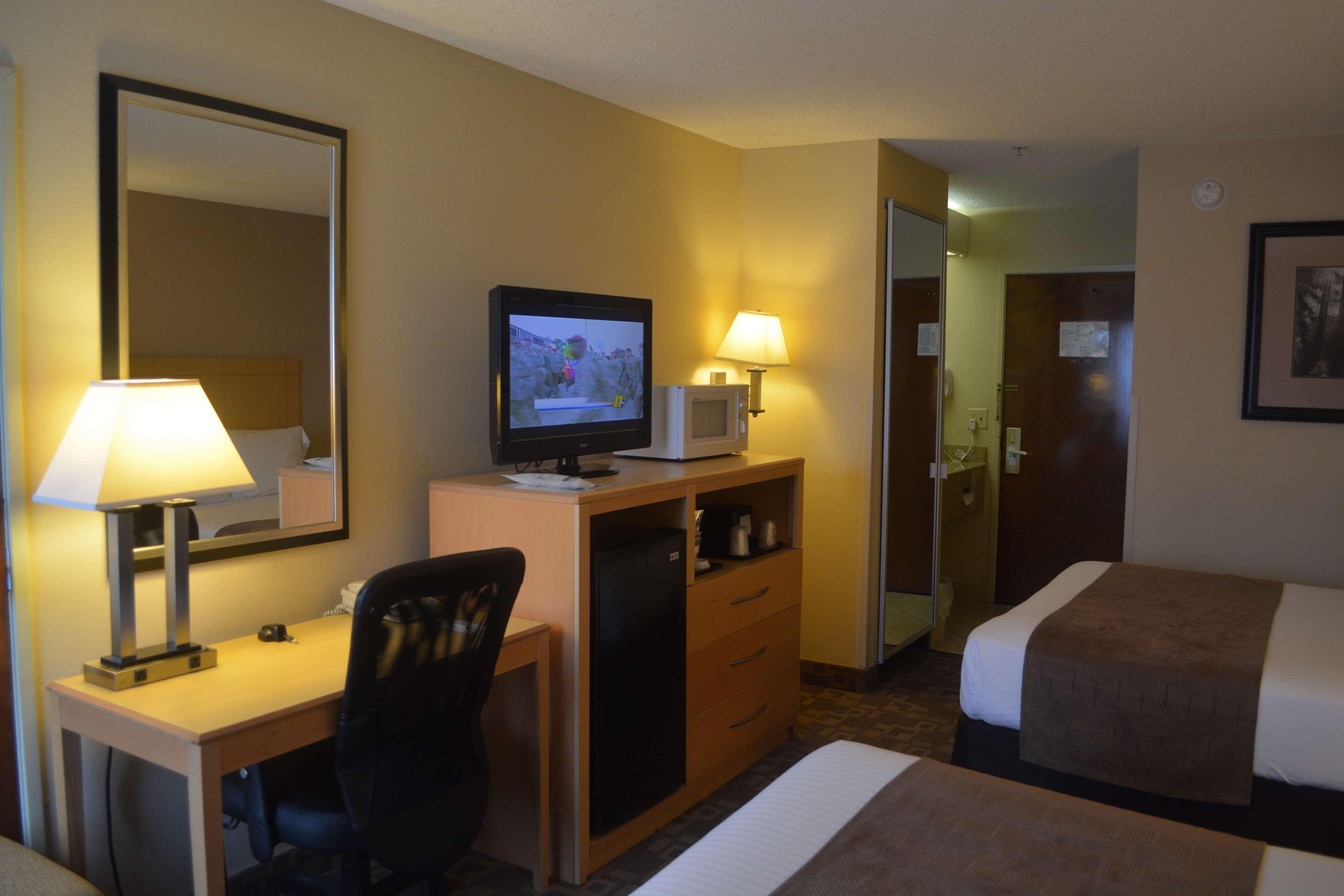 Surestay Plus Hotel By Best Western Roanoke Rapids I-95 Номер фото